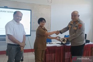 Alumni SMPN 2 Tomohon bantu lima unit terompet Marching Band