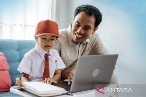 10 cara mengurangi screen time agar mata tetap sehat dan tidur nyenyak