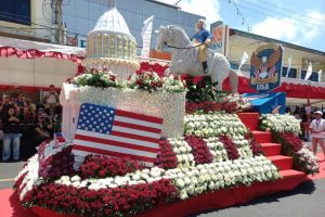 Foto – Semarak iven Tomohon International Flower Festival