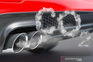 Knalpot motor mengeluarkan asap putih? Ini penyebabnya