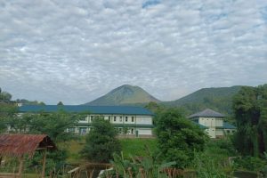 Pemkot Tomohon larang pendakian Gunung Lokon cegah kebakaran hutan