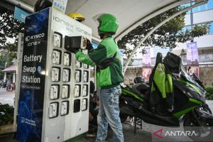 Biaya sewa baterai motor listrik 2026, mulai Rp84 ribu per bulan
