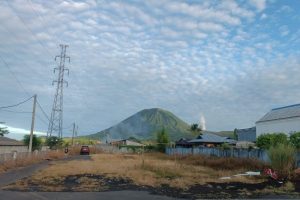 ESDM: Gempa vulkanik dangkal dominasi aktivitas Gunung Lokon
