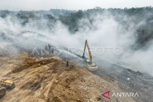 Foto – Operasional TPA Sumompo berjalan normal pascakebakaran